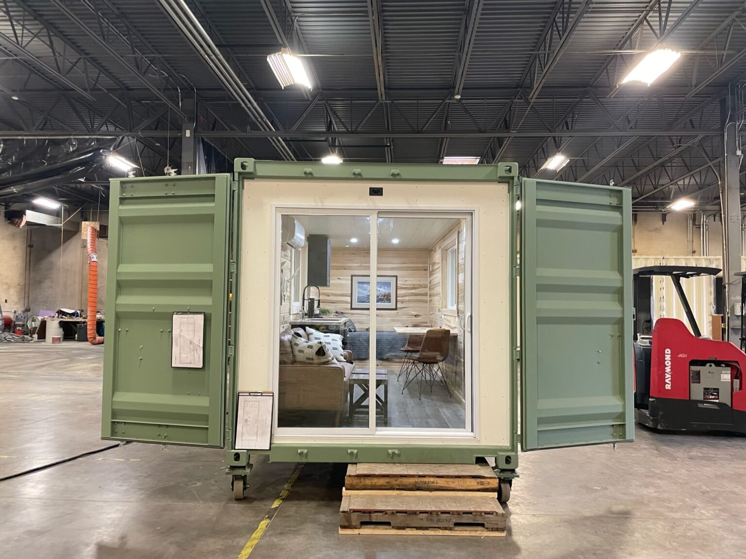 20FT Jack Hunting Container Cabin | Off-Grid Container Home with Kitchen & Rooftop Deck — 20ft — new (image 1 of 17)