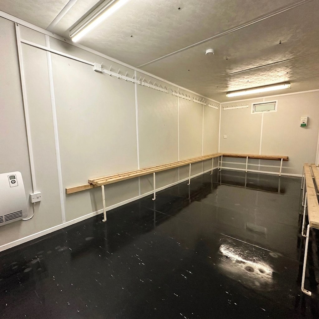 21x9ft — Drying Room / Changing Room — Building Site Accommodation — Portable Anti-Vandal — exterior view